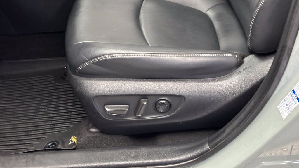 Used 2021 Toyota RAV4 XLE Premium AWD/4WD image 13