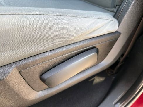 Used 2020 RAM 1500 Classic SLT AWD/4WD image 17
