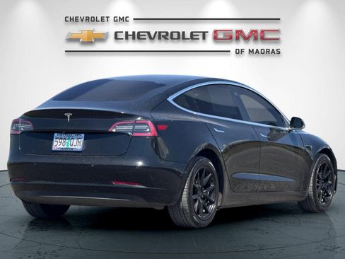Used 2019 Tesla Model 3 Standard Range Plus RWD image 3