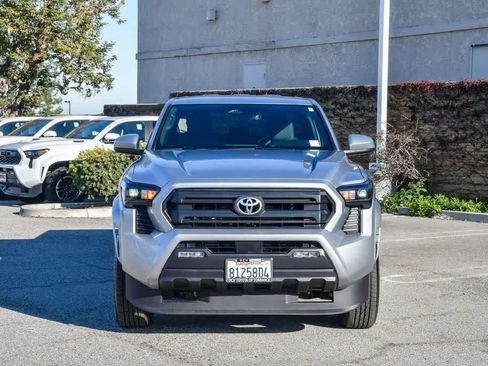 Certified 2025 Toyota Tacoma SR5 image 2