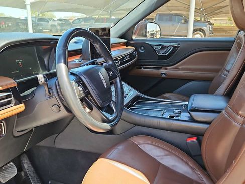 Used 2023 Lincoln Aviator Reserve w/ Elements Package Plus RWD image 10