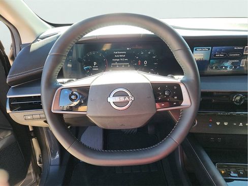 Used 2025 Nissan Murano SV image 21