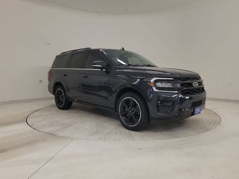 Used 2023 Ford Expedition Limited RWD image 5