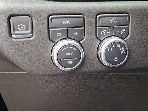 New 2026 GMC Sierra 1500 SLE image 42