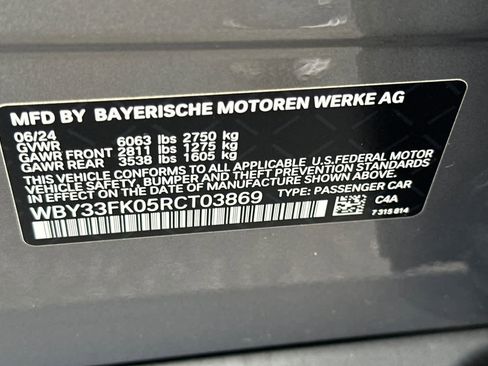 Used 2024 BMW i5 eDrive40i w/ M Sport Package image 32