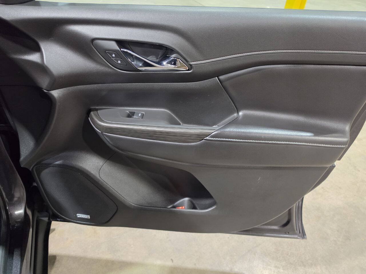 Used 2019 GMC Acadia SLT AWD/4WD image 35