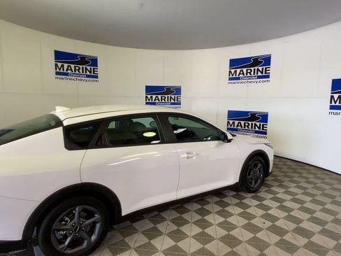 Used 2025 Kia K4 FWD image 2