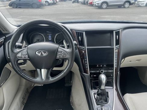 Used 2017 INFINITI Q50 3.0t Premium w/ Driver Assistance Package RWD image 8