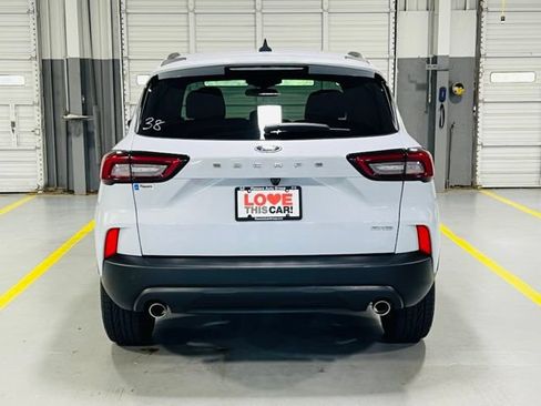Used 2025 Ford Escape ST-Line Select AWD/4WD image 16