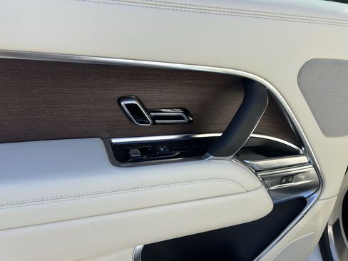 Certified 2024 Land Rover Range Rover SE AWD/4WD image 30