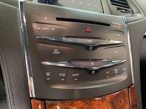 Used 2016 Lincoln MKS AWD w/ Equipment Group 101A image 14