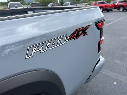 Used 2024 Nissan Frontier PRO-4X AWD/4WD image 12