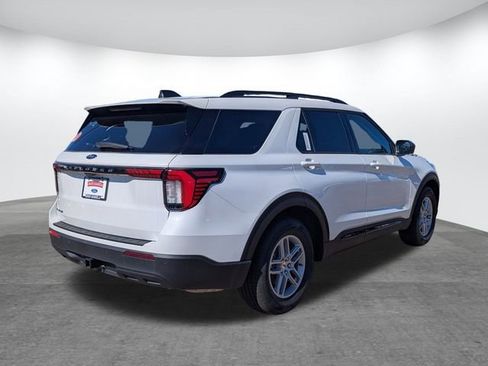 New 2026 Ford Explorer Active w/ Active Comfort Package image 2
