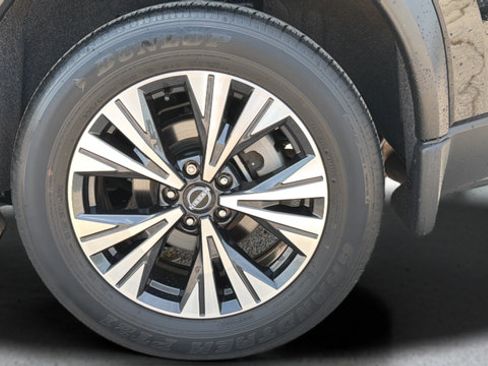 Used 2023 Nissan Rogue SV AWD/4WD image 40