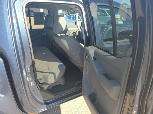 Used 2019 Nissan Frontier SV w/ Value Truck Package RWD image 15