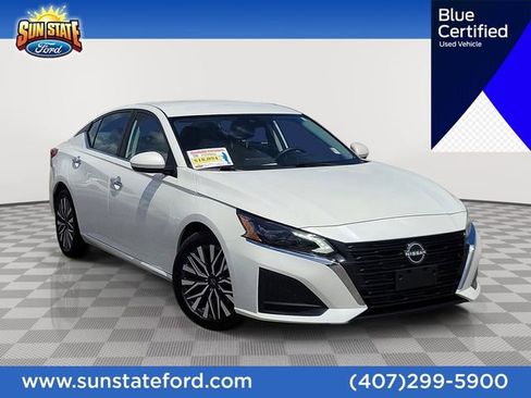 Used 2023 Nissan Altima 2.5 SV FWD image 1