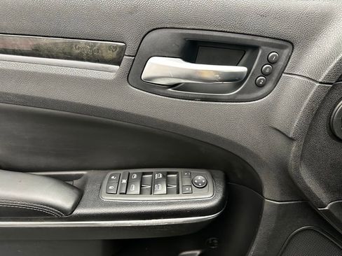 Used 2012 Chrysler 300 C w/ 19-Premium Speaker Group image 24