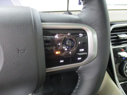 New 2026 Nissan Armada Platinum image 23