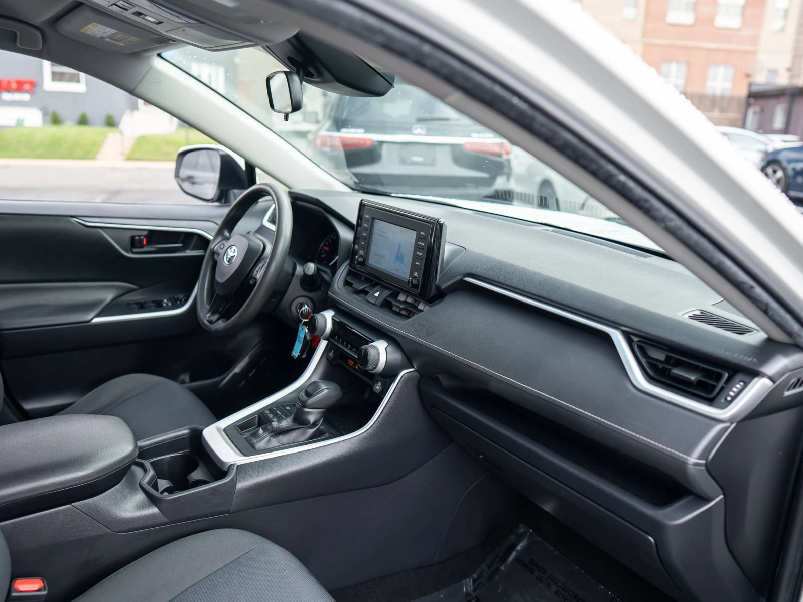 Used 2019 Toyota RAV4 LE w/ All Weather Liner Package AWD/4WD image 17