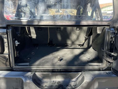 Used 2023 Jeep Wrangler Unlimited Sport image 13