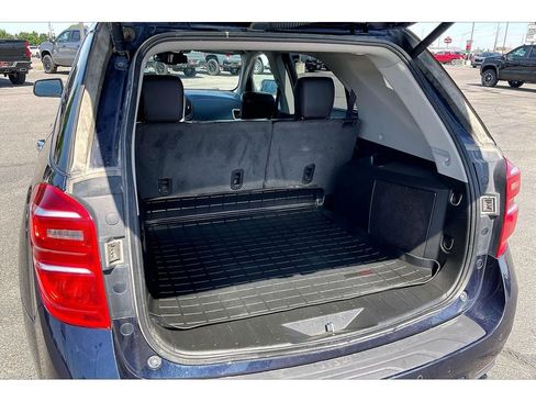Used 2017 Chevrolet Equinox Premier w/ Enhanced Convenience Package AWD/4WD image 10