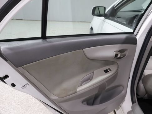 Used 2010 Toyota Corolla LE w/ All Weather Guard Pkg FWD image 18