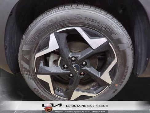 Certified 2025 Kia Seltos S image 31