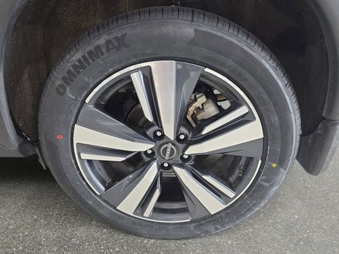 Used 2023 Nissan Rogue SL w/ SL Premium Package FWD image 32
