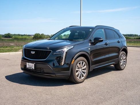Used 2023 Cadillac XT4 Sport w/ Technology Package AWD/4WD image 3