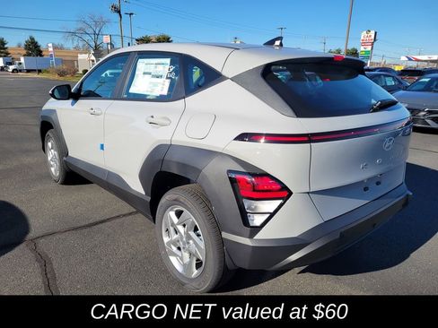 New 2026 Hyundai Kona SE image 7