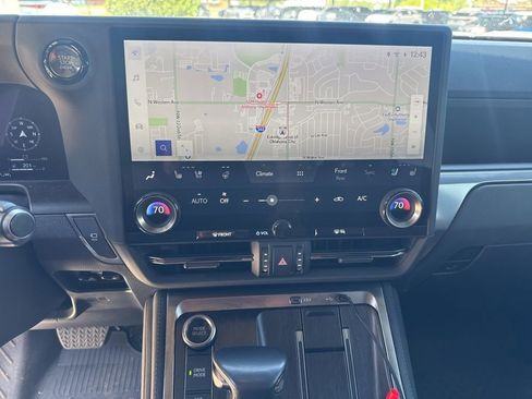 Used 2024 Lexus GX 550 w/ Accessory Package (Z1) AWD/4WD image 7