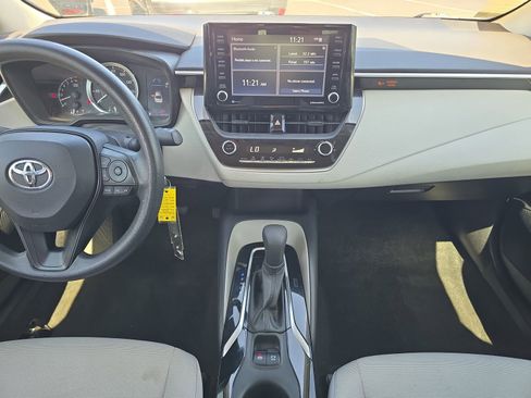 Used 2022 Toyota Corolla LE FWD image 11