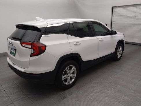 Used 2024 GMC Terrain SLE w/ Fleet Convenience Package FWD image 10