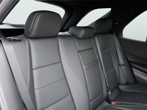Certified 2025 Mercedes-Benz GLE 450 4MATIC image 14