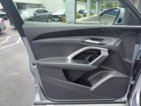 Used 2025 Audi Q5 Premium w/ Convenience Package AWD/4WD image 37
