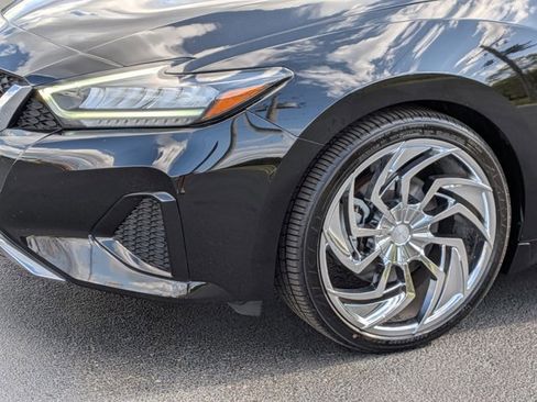 Certified 2023 Nissan Maxima SV w/ Floor Mat Group FWD image 9