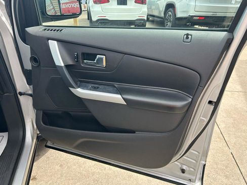 Used 2011 Ford Edge SE w/ 101A Rapid Spec Order Code image 16