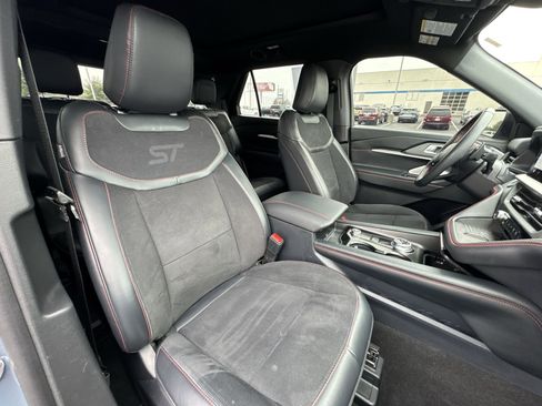 Used 2025 Ford Explorer ST w/ Sun And Sound Package image 27