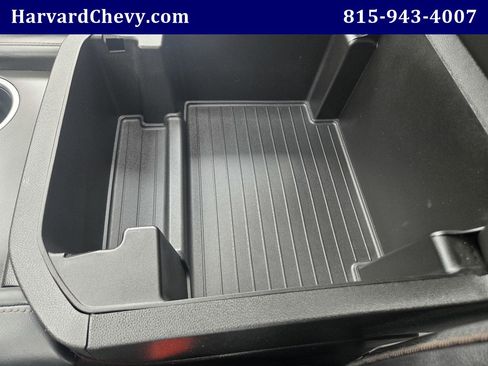 Certified 2024 Chevrolet Suburban High Country AWD/4WD image 10