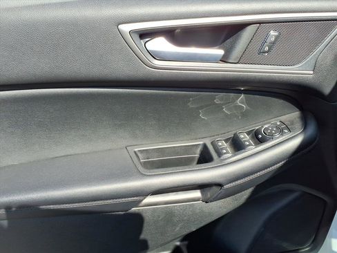 Used 2022 Ford Edge SEL AWD/4WD image 9