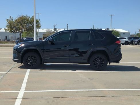 Used 2024 Toyota RAV4 LE image 8