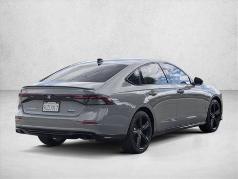 Used 2025 Honda Accord Sport image 5