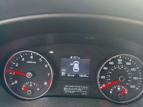 Used 2020 Kia Sportage LX image 8