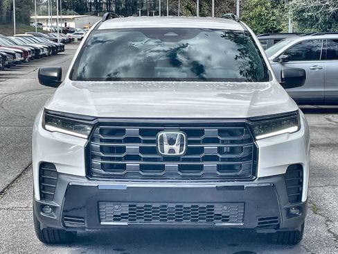 New 2026 Honda Pilot Sport image 6
