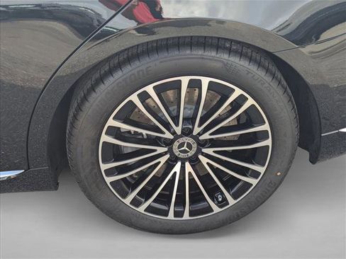 New 2026 Mercedes-Benz S 580e 4MATIC Sedan image 9