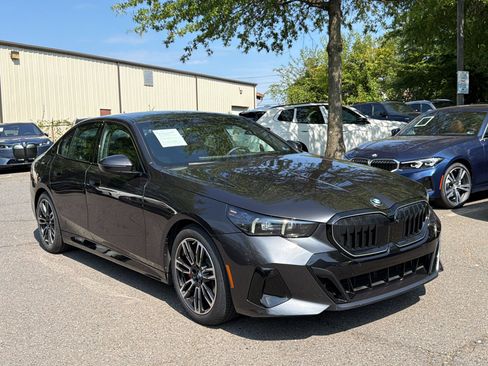 Used 2026 BMW 530i xDrive AWD/4WD image 7