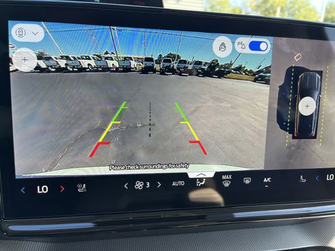 New 2025 Ford Expedition Active image 20