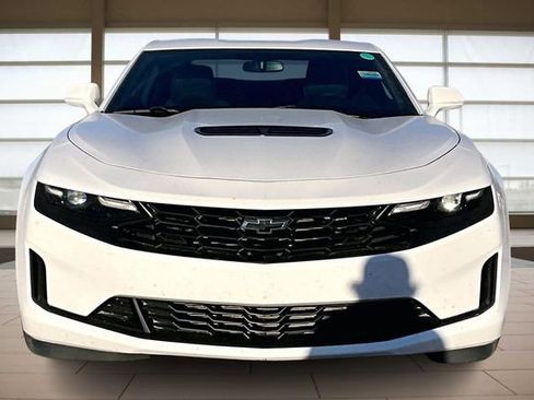 Used 2021 Chevrolet Camaro LT image 3