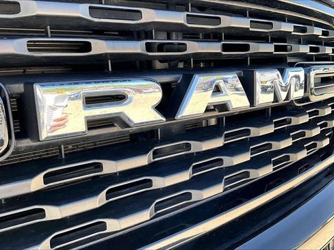 Used 2022 RAM 1500 Big Horn AWD/4WD image 36