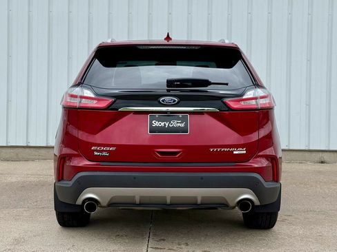 Used 2019 Ford Edge Titanium w/ Cold Weather Package FWD image 5